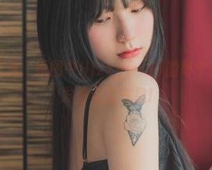 花嫁的轻舞：原图中Hizzy(히지)的每个角度都散发着温柔气息!