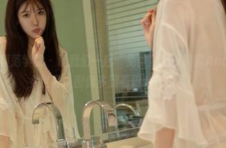 MFStar模范学院 – 让我们一起“免费”窥探露露Andrea的少女世界，图像多到看得眼花缭乱！