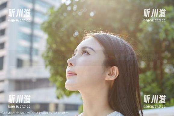 MiiTao蜜桃社-许思铭 MiiTao蜜桃社 - 许思铭红裙作品:每一帧都是心动的瞬间