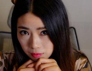 PANS – 卡卡的新模试镜：换个壁纸就能重启我的人生？