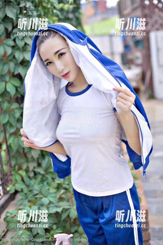QingDouKe青豆客-歆小兔chobits QingDouKe青豆客 - 浴缸梦游:跟随歆小兔chobits的写真套图一起浪荡吧!