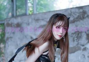 Sakiiii翎柒的内衣美图：让你重新定义时尚和性感