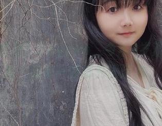 最新写真集！Sayako＿今年4岁双马尾助攻，让每一帧都充满活力。