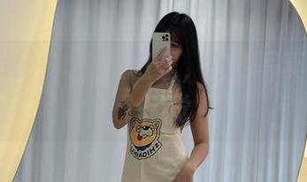 在Sira(시라)的浴缸里，高清写真陪你泡个懒觉