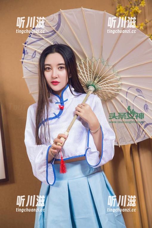 TouTiao头条女神 - 古丽苏的职业装写真——为了优雅，也值得一试的严肃！