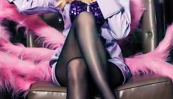 TouTiao头条女神 – 杜花花最新丝袜写真：在光中漫步，诗意与性感并存！