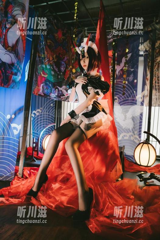 Vams子与她的皮衣：一场原图与想象的碰撞
