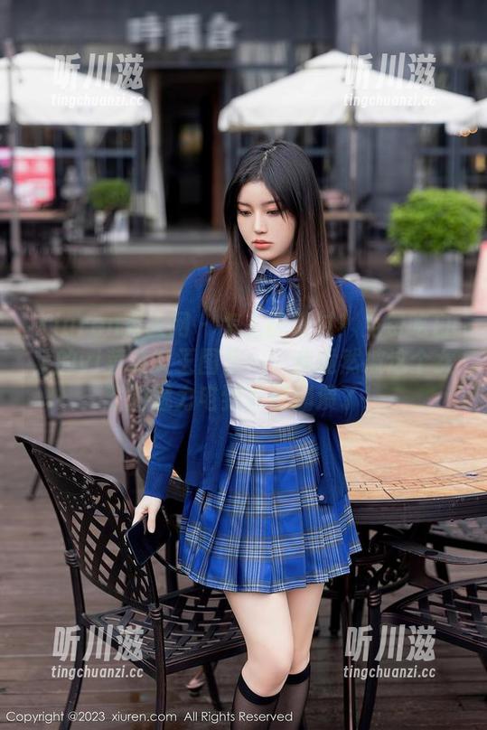 Xiuren秀人网-吃白菜的vi菜菜 Xiuren秀人网 - 怎么能错过!免费吃白菜的vi菜菜女王图集——我竟然被这个女王的魅力电到理智崩溃了!