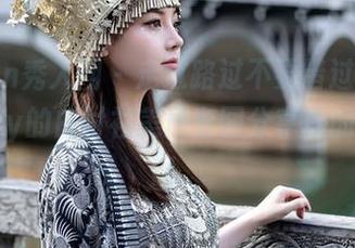 Xiuren秀人网 – 走过路过不要错过，周慕汐fairy的白衬衫美眉套图分享真的太绝了！