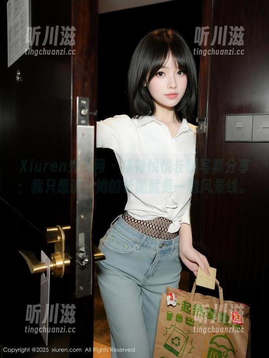 Xiuren秀人网 - 模特悦悦长腿写真分享：我只想说，她的长腿就是一道风景线。