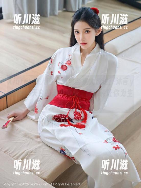 Xiuren秀人网 - 免费合集大放送：沐言yanyan天台的美妙瞬间，简直能让你为生活充电！