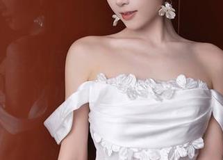 Xiuren秀人网 – 从云朵上掉下来的天使：谢小蒽的高清写真集
