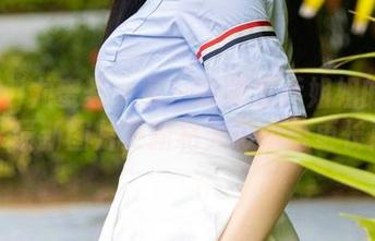 YouMi尤蜜荟 – 又一轮周思乔姐姐的魅惑，最新图片更新将光影拉得更长！