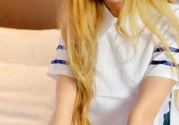 pans – 水手服后的轻盈：思思的图集写真，时光飞逝，心却停留