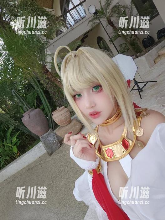 Puypuychen的Zelda：cos照片里的细节，真的让人想大胆联想。