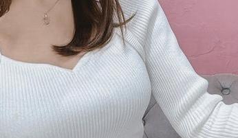 いくみ(育美)的美腿图集：更新中…小心，腿太美会让你脸红哦！