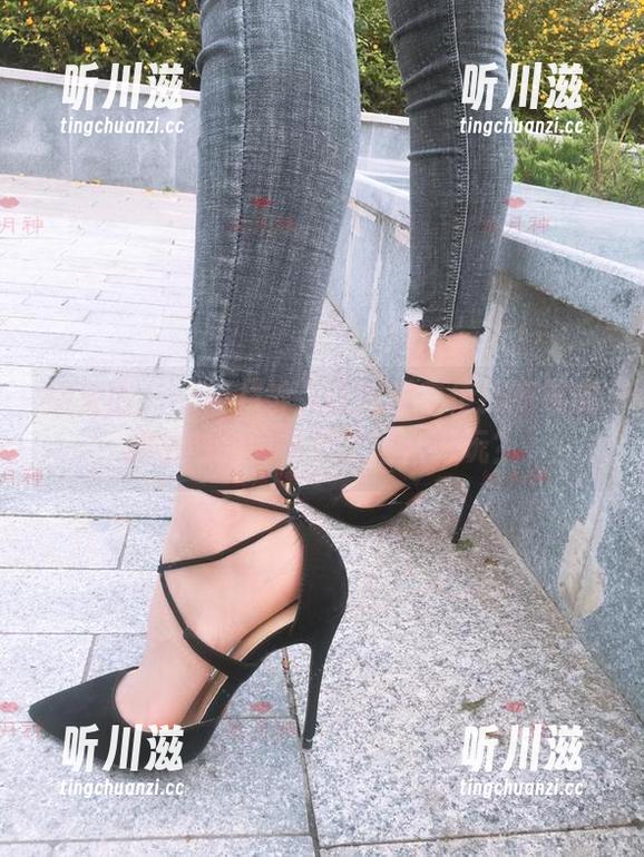 微密圈 - “丝月神”在线图集传授高跟秘技，肉色筒袜居然这么好玩？