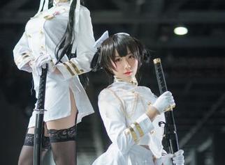 短裤与九曲Jean：让我们一起在写真套图中调皮捣蛋！