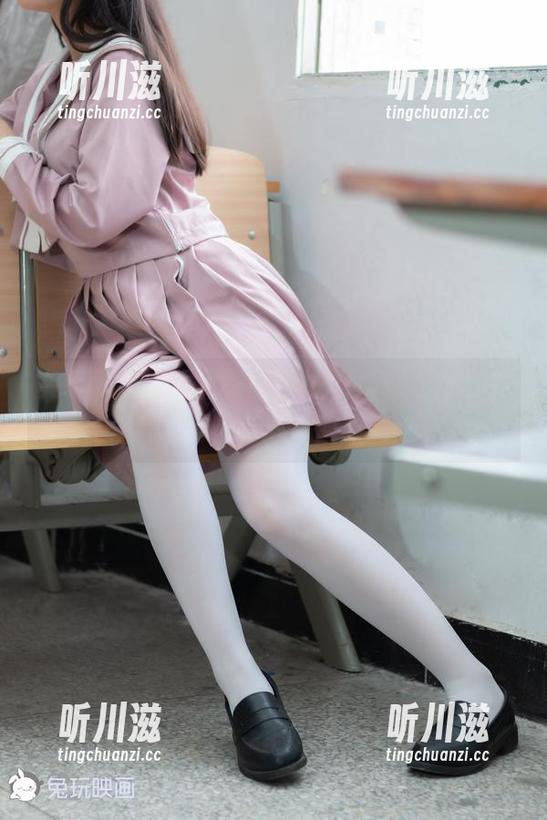 兔玩映画的超甜制服学妹图集，准备下载吗？小心心脏哦