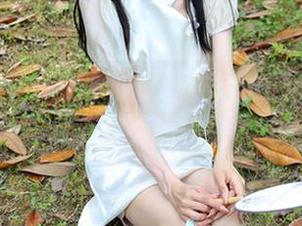 初夏女神 – 走路如飞，柒柒的工作用鞋写真集大揭秘！