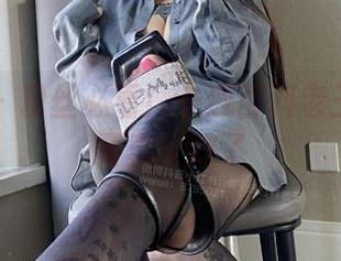微密圈 – 粉丝必看！卡通百科老王的最新写真又炸了
