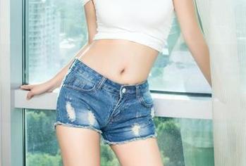 头条女神 – 空姐的魅力：周熙妍全套写真，你准备好登机了吗？