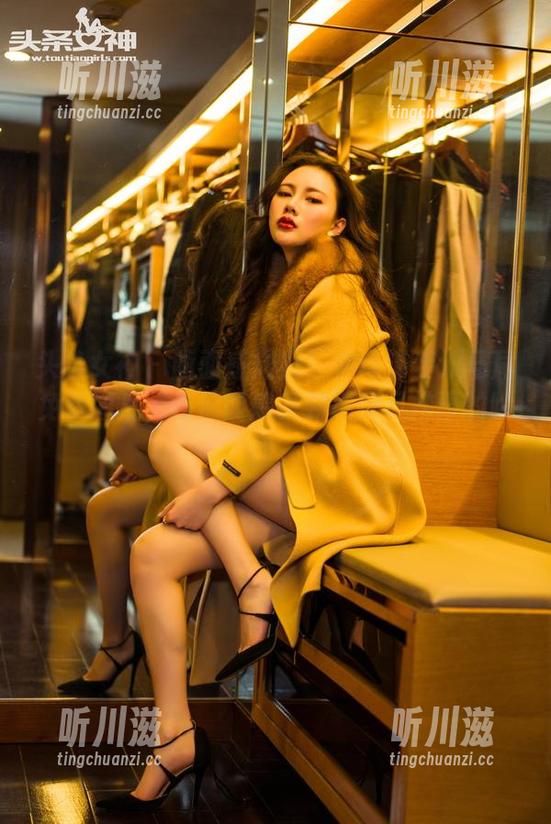 头条女神 - 画面感爆棚！神琦泽步双马尾免费图片，仿佛能感受到那清风拂面的瞬间。