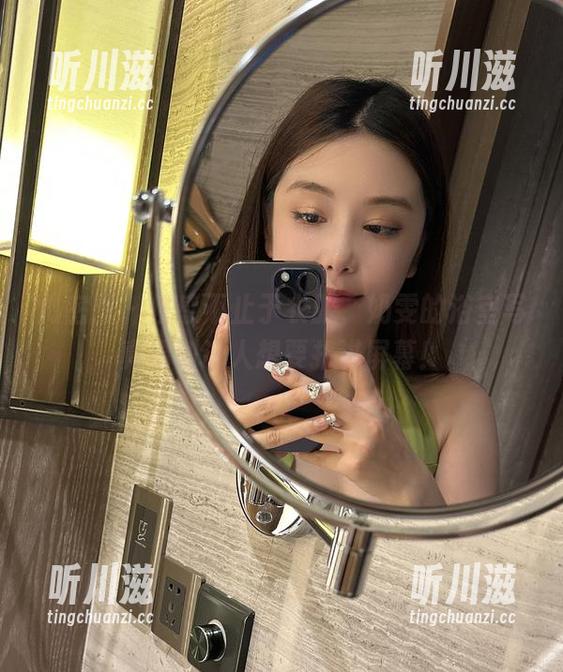 奶雯 微密圈 - 性感不止于衣服,奶雯的浴室写真福利让人想要扑进屏幕!