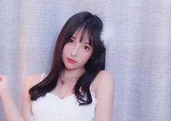 小小奶瓶儿的最新照片，生日限定仙女兔太会调皮！