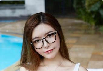 尤物馆 – 当悦儿Yuky学姐的高清套图遇上你的点赞：后果自负