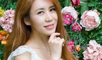 尤物馆 – 一窥木木hanna办公室：这些图片让人心跳加速，你敢看吗？