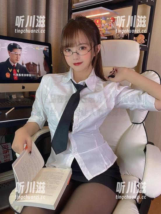微密圈 - 作品在线：张思允nice的美腿，光滑如丝，真是让人心痒痒啊。