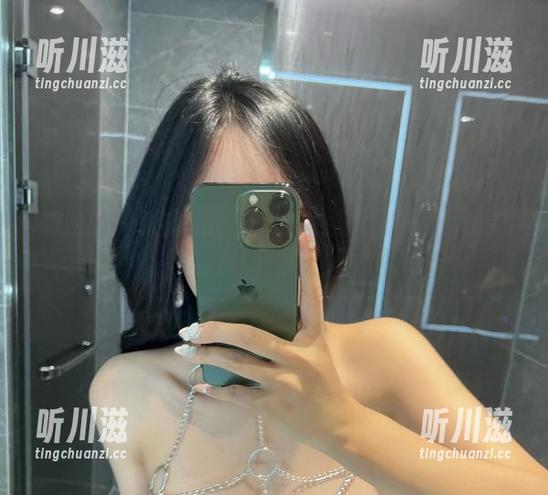 张鑫baby 微密圈 - 张鑫baby的写真:黑色诱惑,恰到好处的撩人。