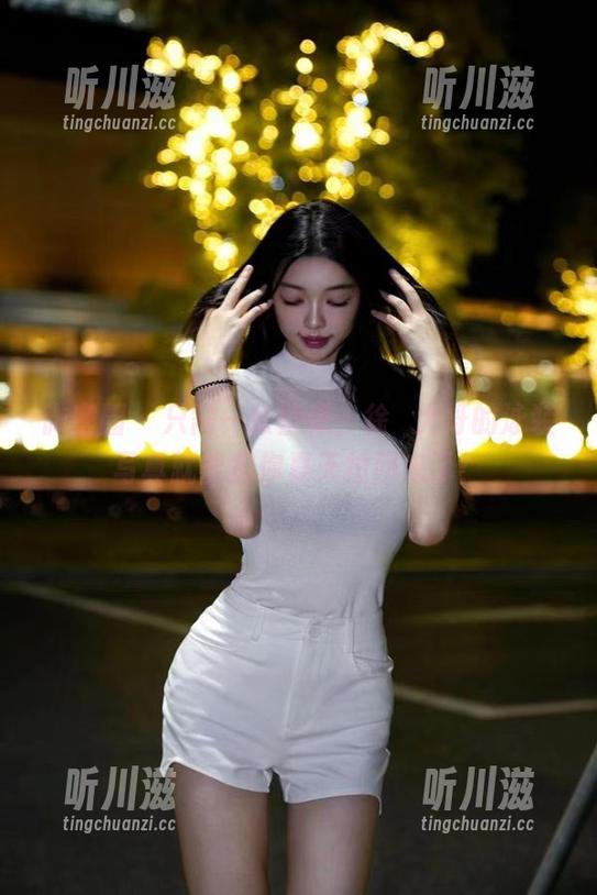 微密圈 - 只需一张壁纸，徐珺大哥的泳装写真就能把你夏天拉回来了！