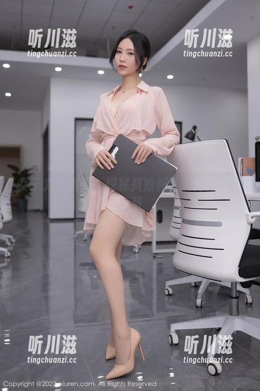 抖娘利世 女子力的展现!探秘抖娘利世的肉丝写真原图