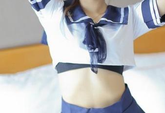 推女神 – 岑苑之barbiebaby的棉袜美图——让你看了还想再看，怕是这袜子背后的秘密太吸引！