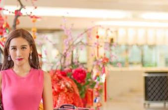 推女神 – 牛仔裤的魅力，黄可christine竟然能让图库如此动人，快来分享！