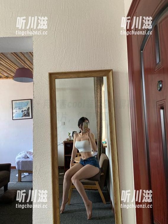 微密圈 - 用文茜cool装点你的屏幕！礼服照片，免费获取哦
