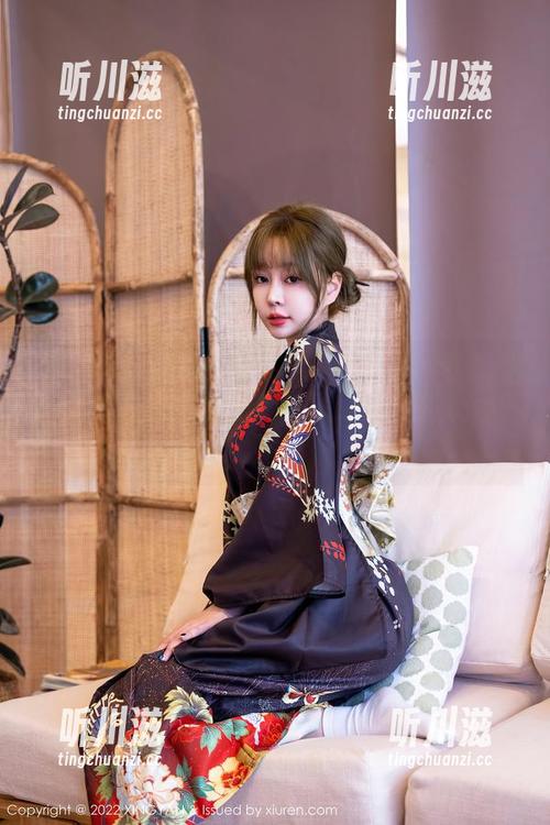 星颜社-袁圆 星颜社 - 袁圆红裙写真:明明是一件衣服,却能让人移不开眼,图片的力量真是惊人。