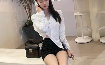 微密圈 – 当是小逗逗遇上夏日，私拍套图中藏着几分懒洋洋的微风和四分之一的日晒。
