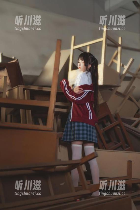桜桃喵足控向写真，看了真想画圈圈，但又不敢直视…