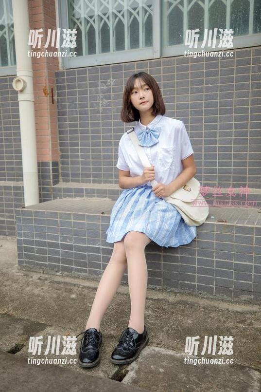 梦丝女神 - 神秘的宁夏与她的黑丝私房：不走寻常路的美