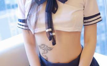 模范学院 – 免费照片来袭，揉揉肉肉带来的制服少女瞬间！