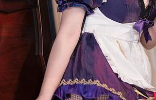 樱梨梨校服写真：当书本遇上性感，图包里的学习课代表变身魅力女神！