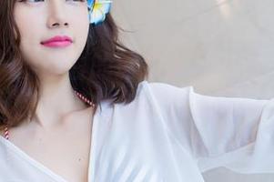 爱蜜社 – 酥小白的旅拍灵魂出窍：美图、图包，带你走进她的梦境！