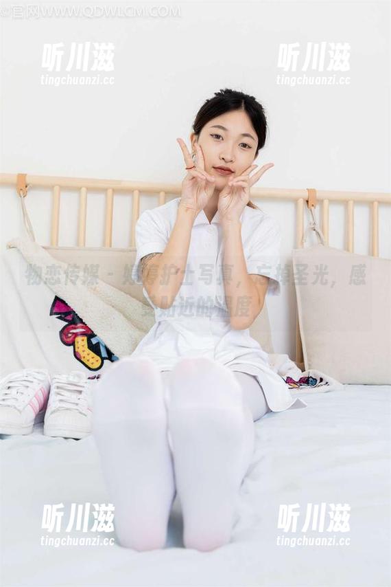 物恋传媒-婷婷 物恋传媒 - 婷婷护士写真,忘掉圣光,感受贴近的温度
