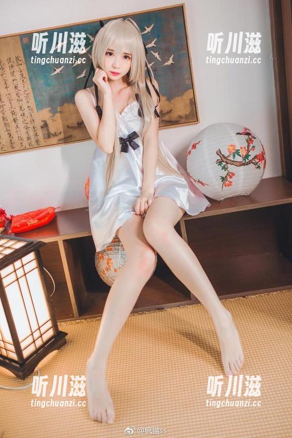 在疯猫ss的镜头下：爱宕写真原图，光影交织的奇幻之旅！