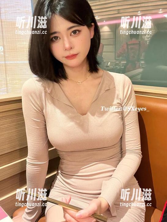 眼酱大魔王w 眼酱大魔王w的油亮写真合集,光影交错中瞬间迷失!