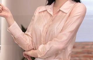 秀人网 – 孔一红纯白风暴来袭，全套长图原图就位，你会不会觉得这白太撩了？