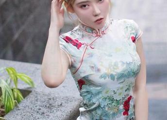 秀人网 – 心妍小公主眼镜：原图下载，光影交错间的迷人瞬间！